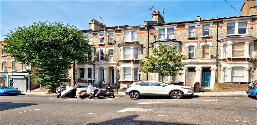 			2 Bedroom, 1 bath, 1 reception Flat			 Gascony Avenue, West Hampstead
